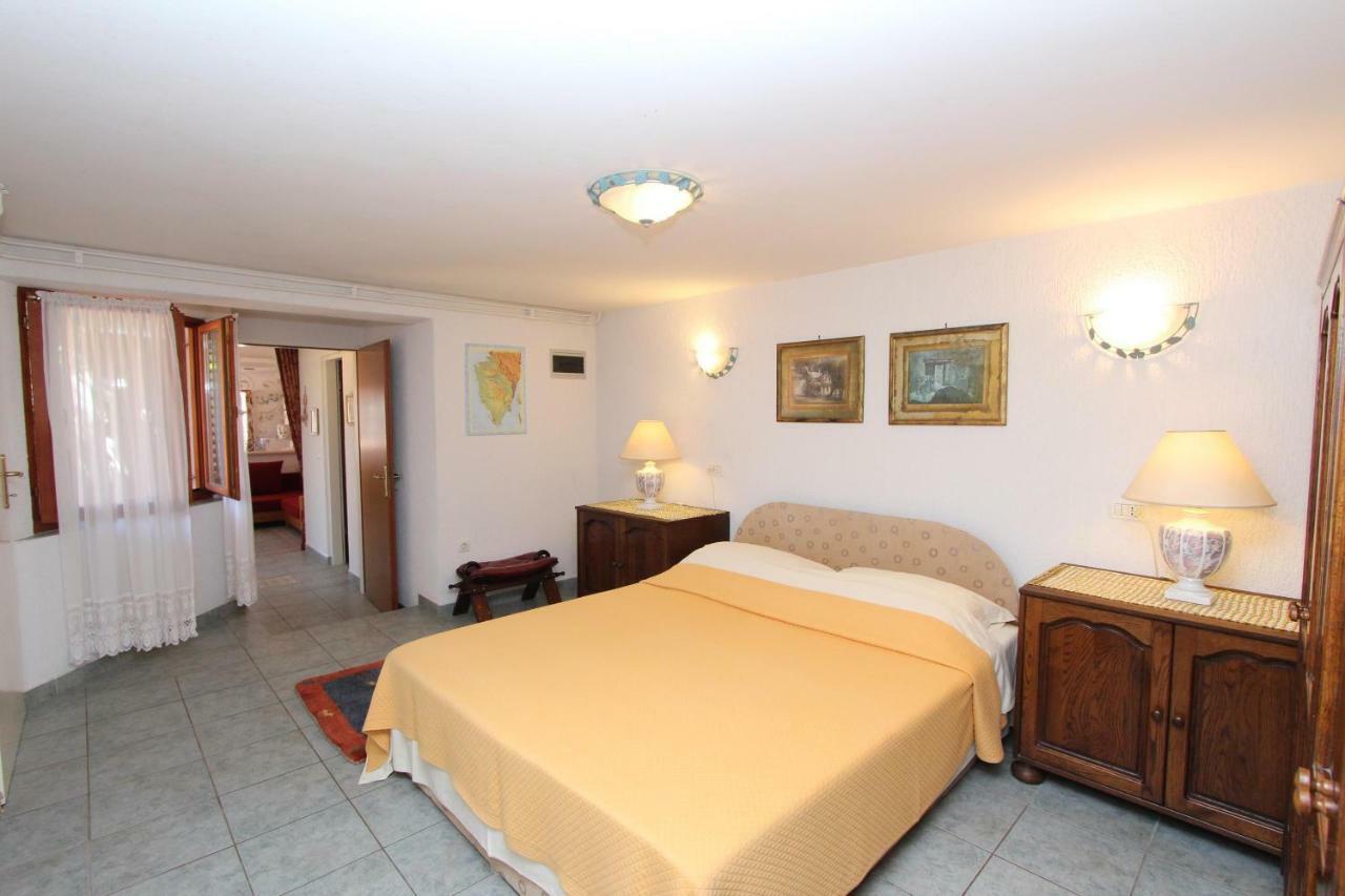 Apartments Villa Lucu Rovinj Buitenkant foto
